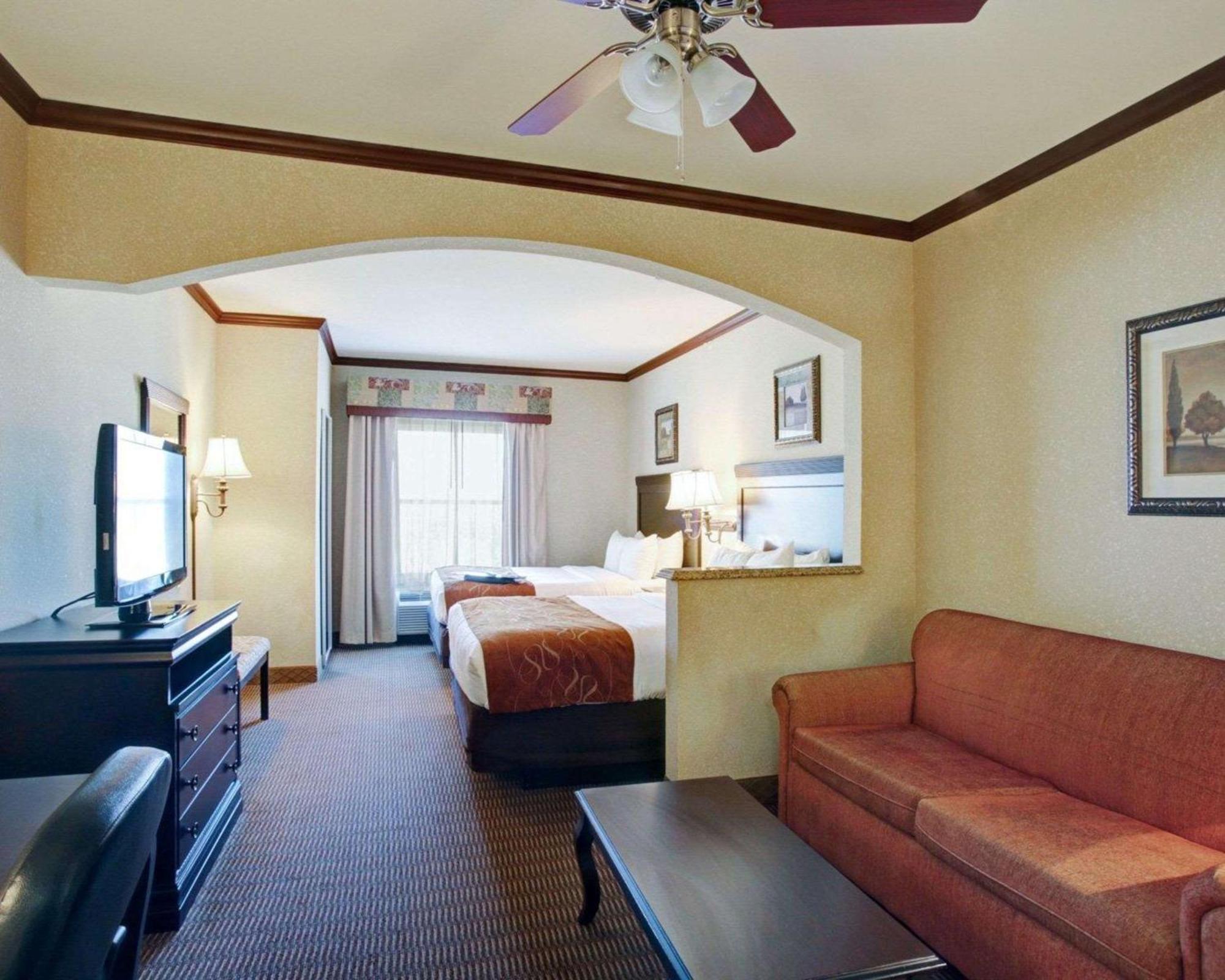 Comfort Suites University Drive Колледж-Стейшн Экстерьер фото
